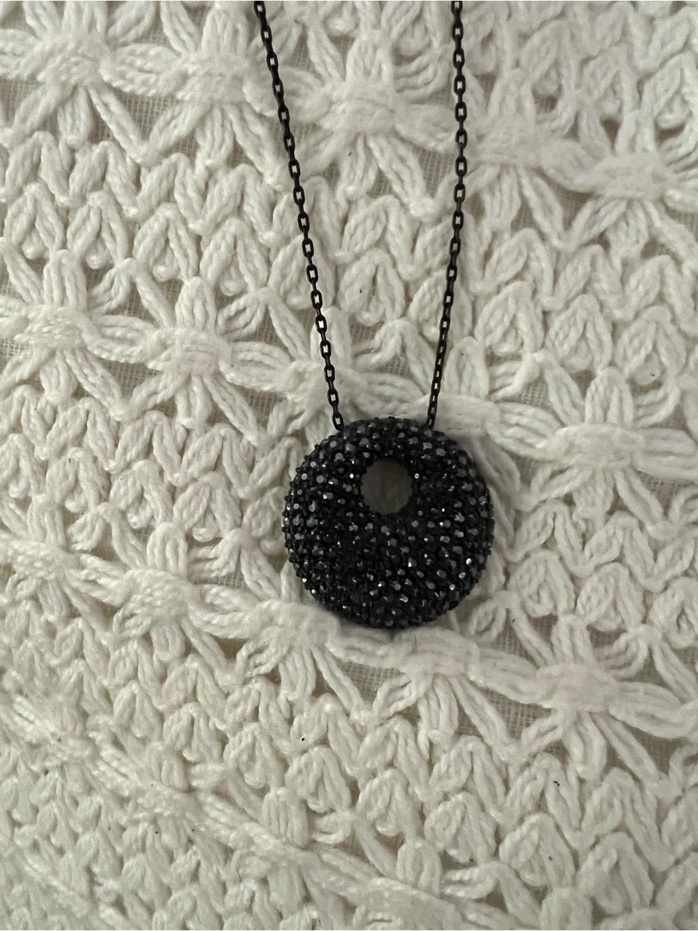 Elegant Swarovski crystal necklace Like New!